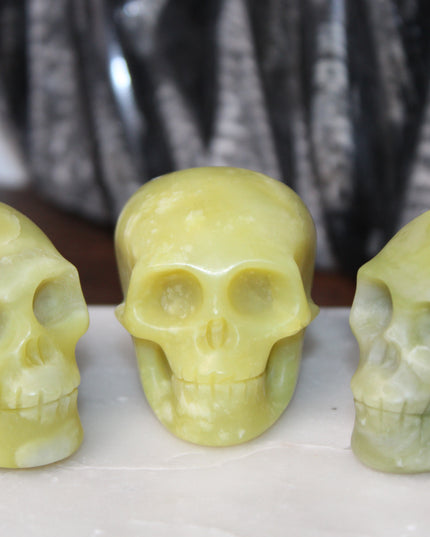 Lemon Jade Skull – Crystal Carving for Confidence, Luck & Creativity, Hand-Carved Yellow Stone, Spiritual Decor - EC Plugs
