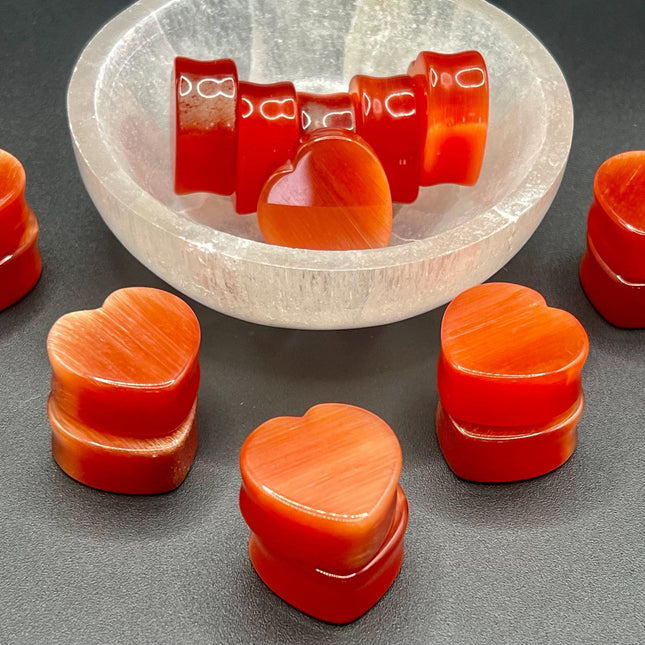 Cat Eye Heart Plugs - Red Gauges (selenite)
