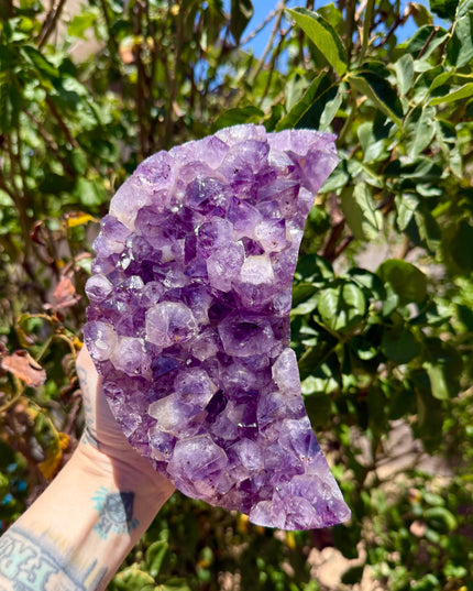 Amethyst Moon with Stand – Natural Geode Druzy Crystal Decor for Healing, Meditation & Moon Lovers - EC Plugs