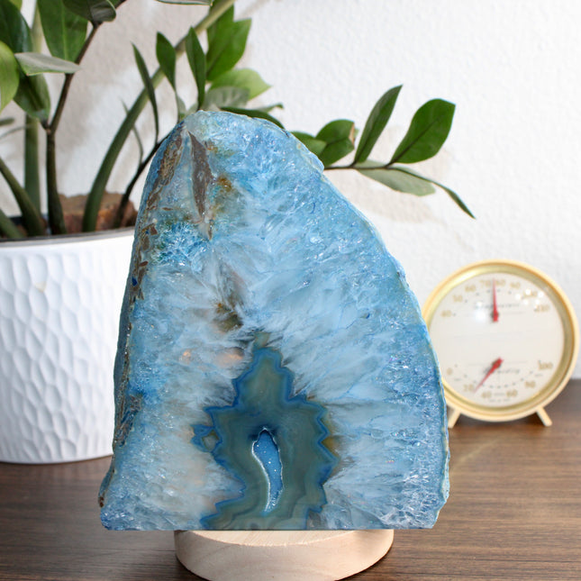 Polished Agate Geode Lamp Blue Lamp with Wooden Light Stand - EC Plugs