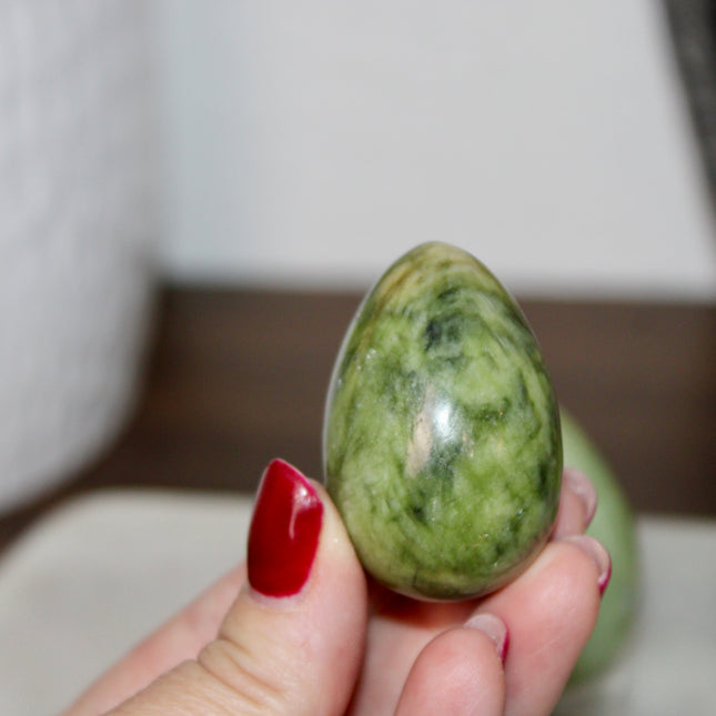Xiuyan Jade Decorative Egg – Polished Green Crystal for Healing, Balance & Serenity, Altar Decor, Feng Shui, Spiritual Gift - EC Plugs