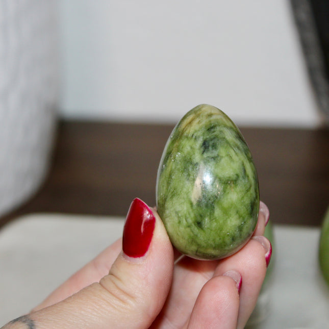 Xiuyan Jade Decorative Egg – Polished Green Crystal for Healing, Balance & Serenity, Altar Decor, Feng Shui, Spiritual Gift - EC Plugs