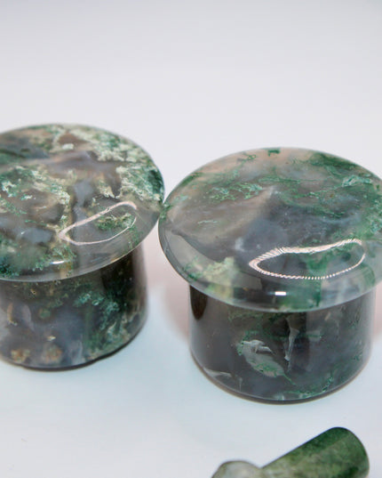 These Grade A Moss Agate Single Flare Plugs offer both comfort and crystal energy in one elegant pair. Ideal for nature lovers, energy workers, or anyone who appreciates the earthy charm of natural stone jewelry.