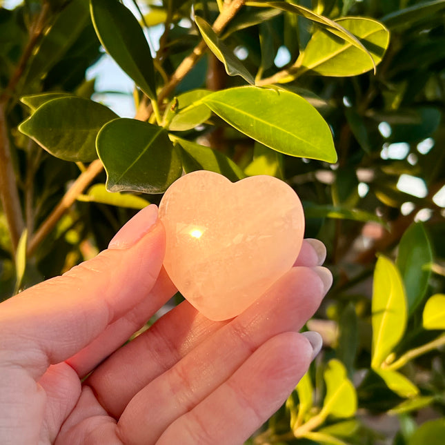 rose quartz gem heart stone