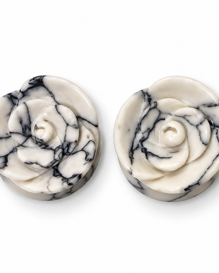 Black and White Floral Style for Gauged Ears