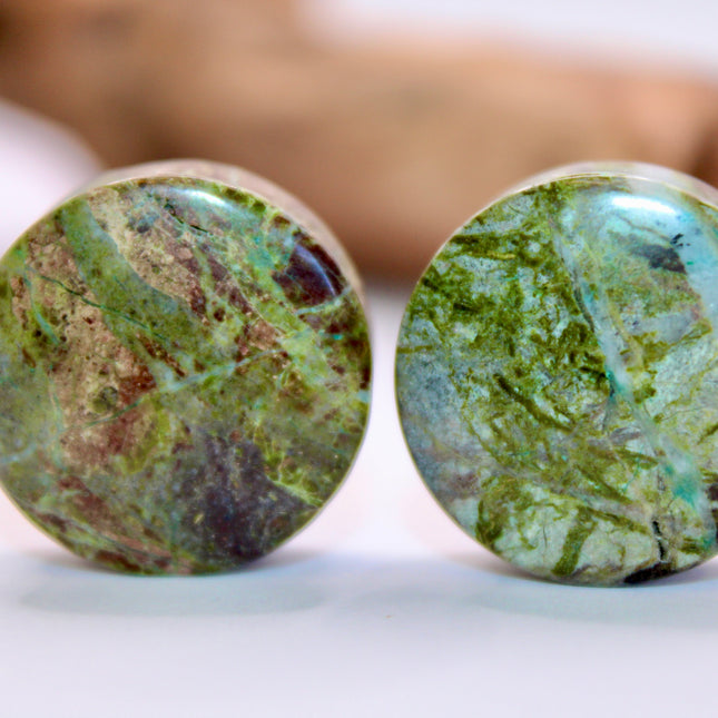 Dragons blood double flared plugs