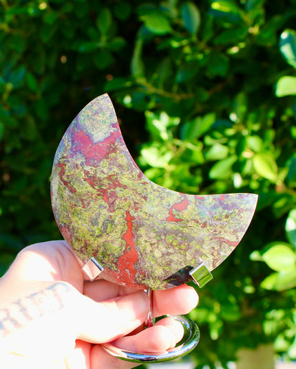 Dragon’s Blood Stone Moon – Natural Polished Crystal Moon with Display Stand, Decorative Stone Carving, Red and Green Stone Display