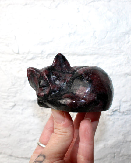 Garnet Sleeping Kitty Carving – Carved Natural Stone Cat Figurine, Red and Black Crystal