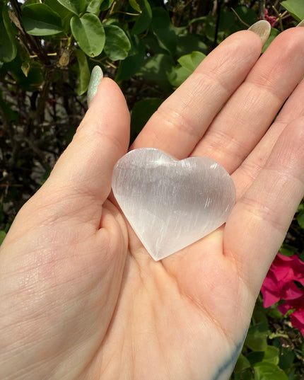 Bring calm, clarity, and loving energy into your life with this beautifully polished 30mm&nbsp;Selenite Heart. Carved from genuine selenite, this heart-shaped crystal is perfect for energy cleansing, emotional healing, and amplifying peaceful vibes in any space.