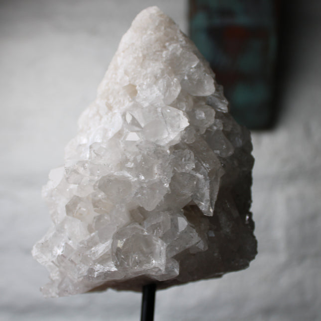 XL Raw Quartz Specimen on Black Metal Display Stand – 3.12 lb Natural Clear Quartz Cluster, Large Decorative Stone Display Piece for Home or Office