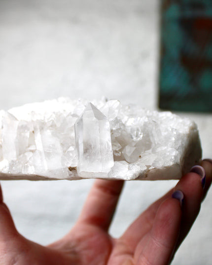 Raw Quartz Specimen – Natural Clear Quartz Cluster Display