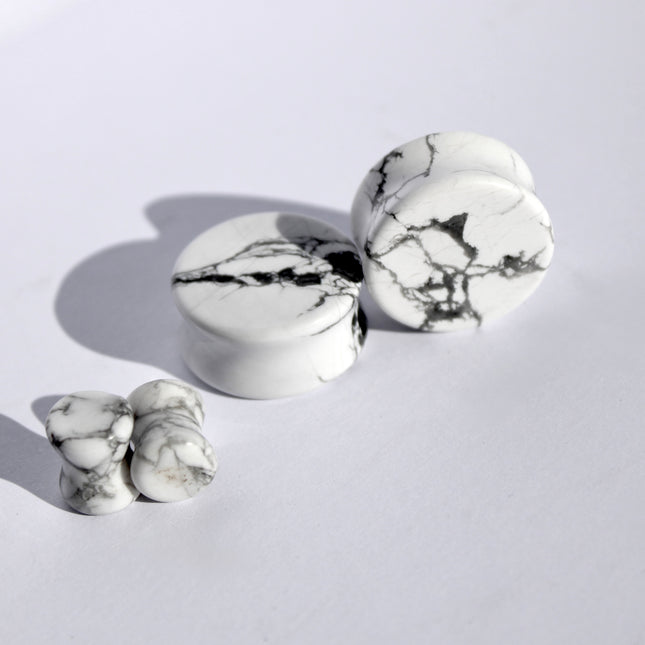 Howlite Stone Double Flare Plugs – Natural White & Gray Veined Gauges (Pair)