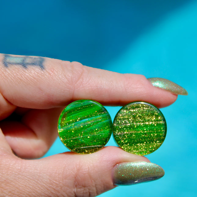 Galactic Swirl Glass Plugs 20mm – Green and Gold Cosmic Vibes Pair