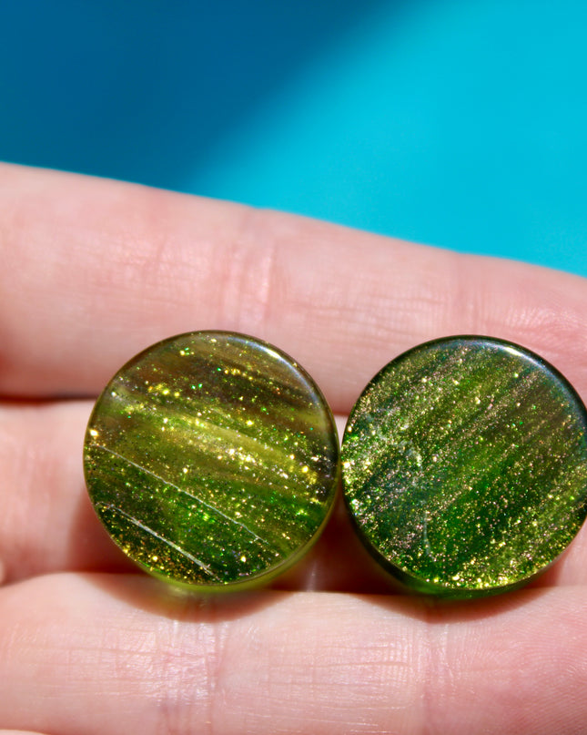 Galactic Swirl Glass Plugs 20mm – Green and Gold Cosmic Vibes Pair