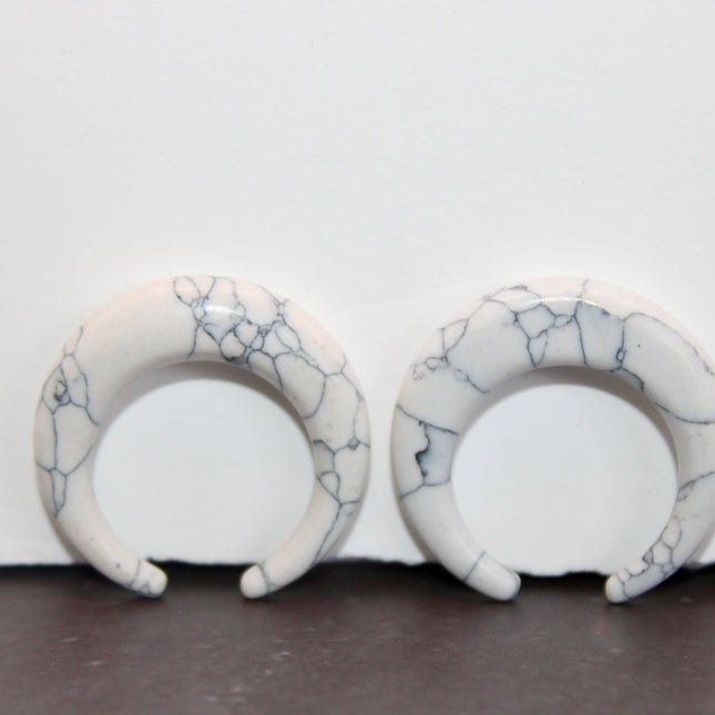 Howlite Ear Pinchers PAIR– Polished Stone Gauges White Marble Look - EC Plugs
