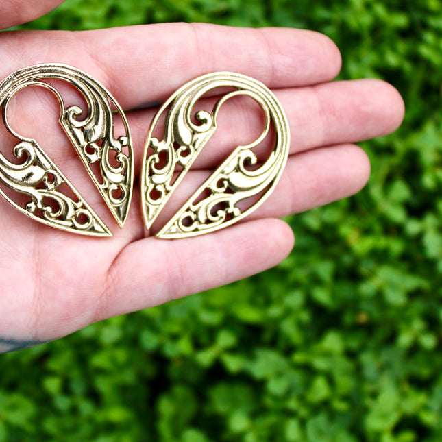 The Evangeline Twin Ornate Brass Hearts - Gold Brass Ear Hangers 