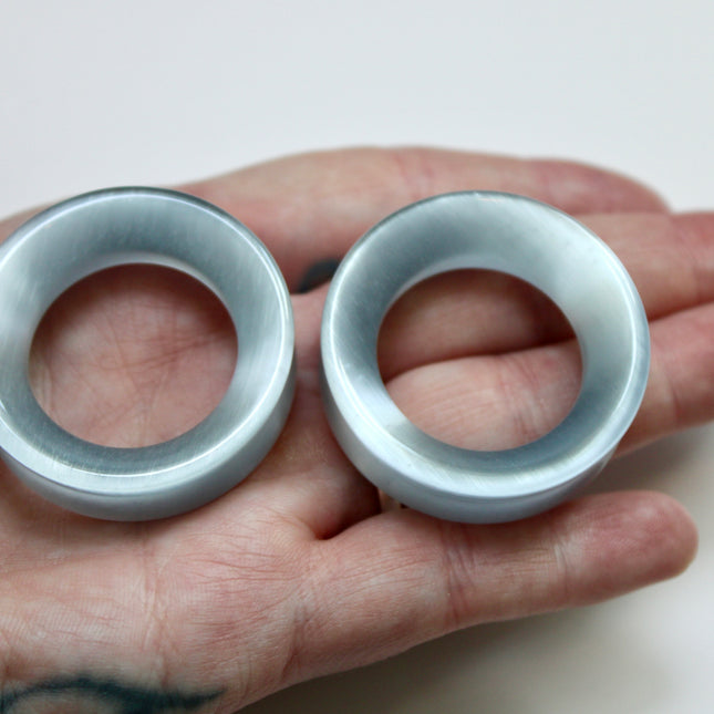 Silver Cat Eye Glass Tunnel Plugs