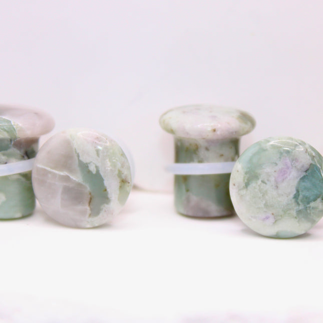 These Peace Jade Single Flare Plugs are a beautiful way to wear crystal energy daily. With their soft colors and gentle vibe, they’re ideal for meditation, mindfulness, or simply adding a serene touch to your stretched ear jewelry collection.