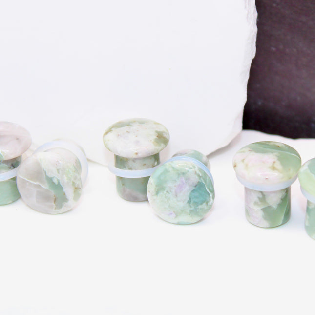These Peace Jade Single Flare Plugs are a beautiful way to wear crystal energy daily. With their soft colors and gentle vibe, they’re ideal for meditation, mindfulness, or simply adding a serene touch to your stretched ear jewelry collection.