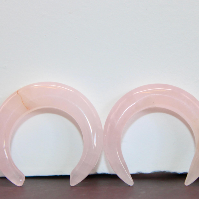 Polished Rose Quartz Pinchers – Gauges Pink - EC Plugs