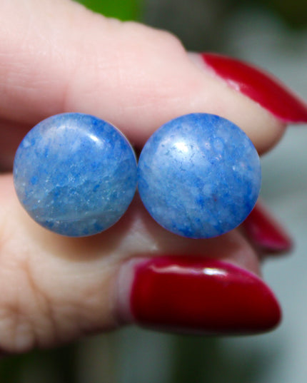 These Sodalite Single Flared Plugs offer both natural beauty and grounding energy—perfect for those who want crystal vibes with a clean, polished look. Great for everyday wear or intentional styling.